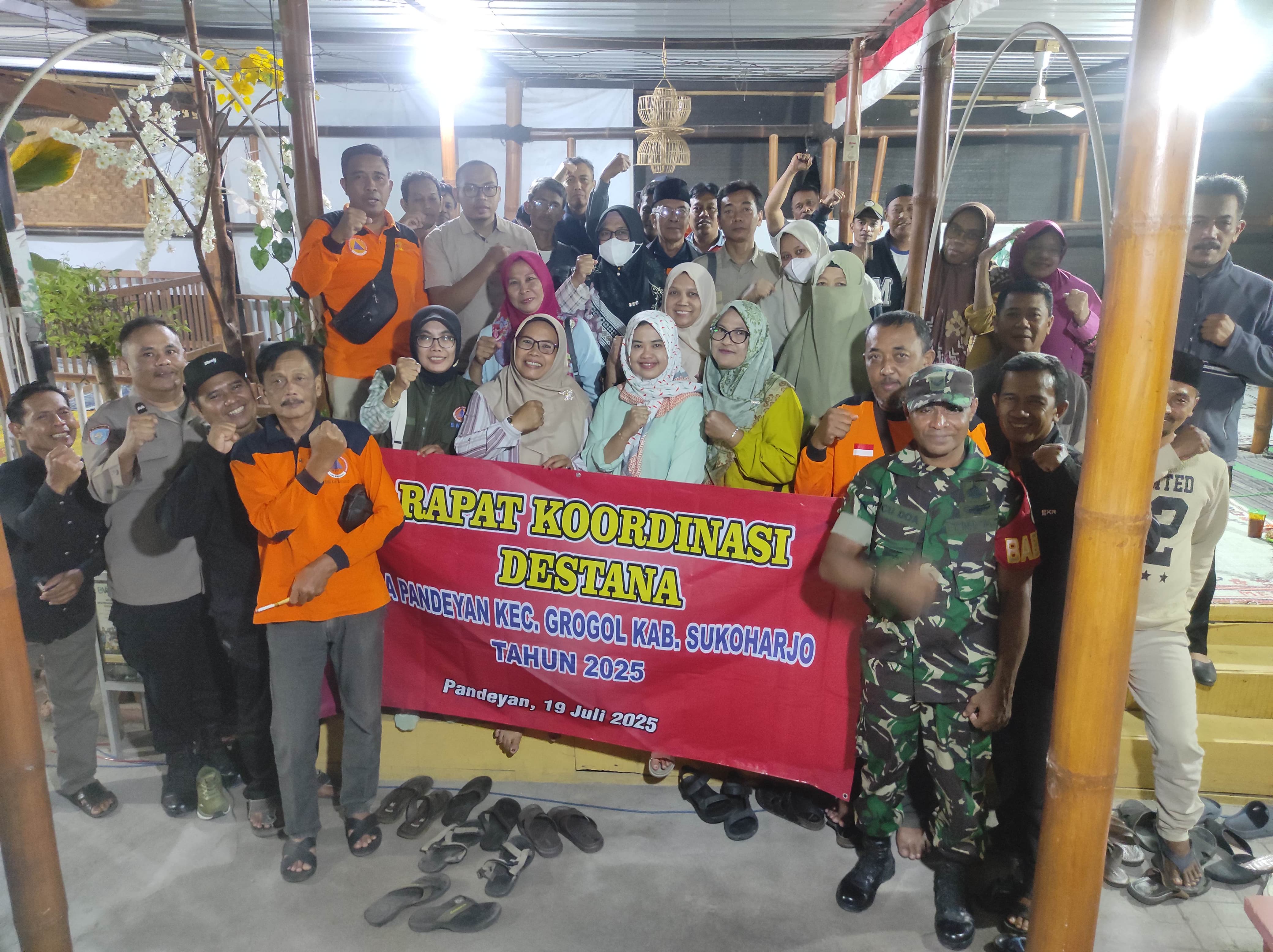 RAPAT KOORDINASI RELAWAN DESTANA ( DESA TANGGUH BENCANA ) DESA PANDEYAN